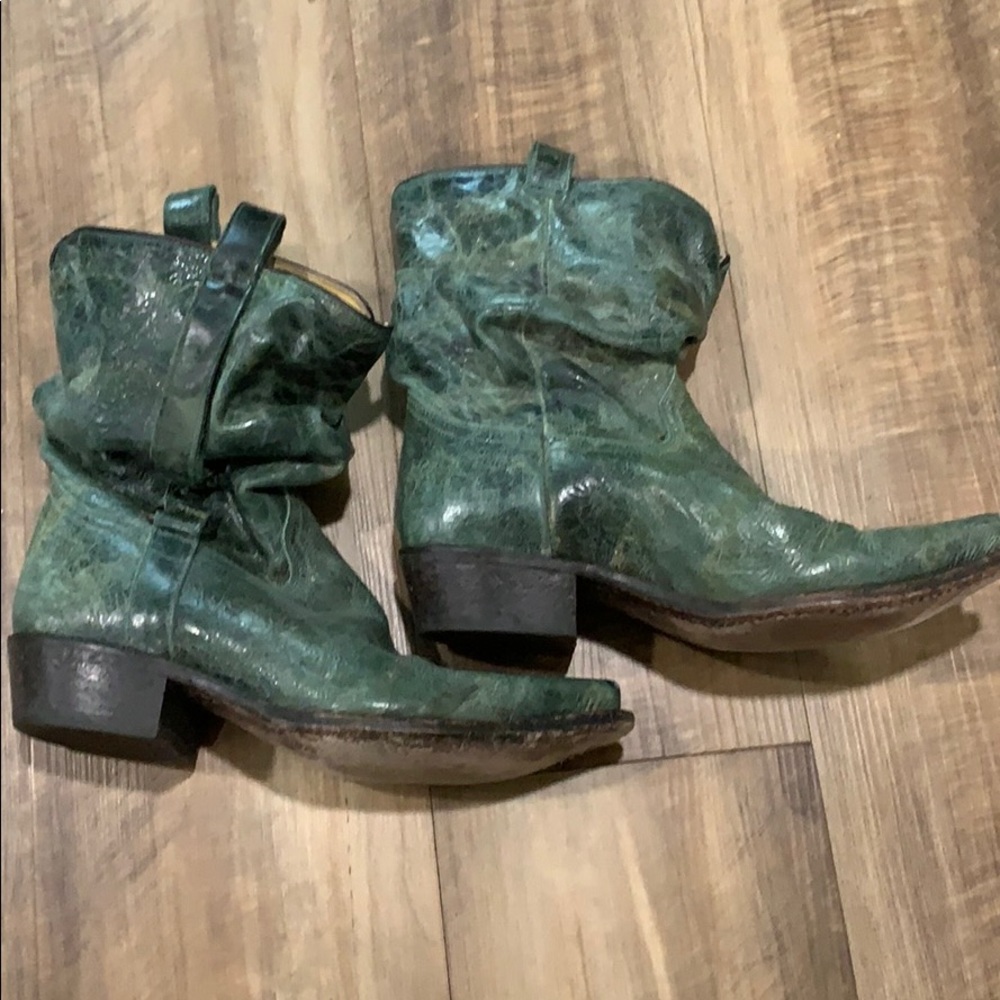 Sundance slouchy distressed green boots